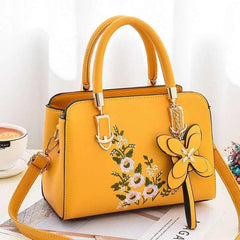 2022 New Lady Handbag Brand Designer Messenger Bag