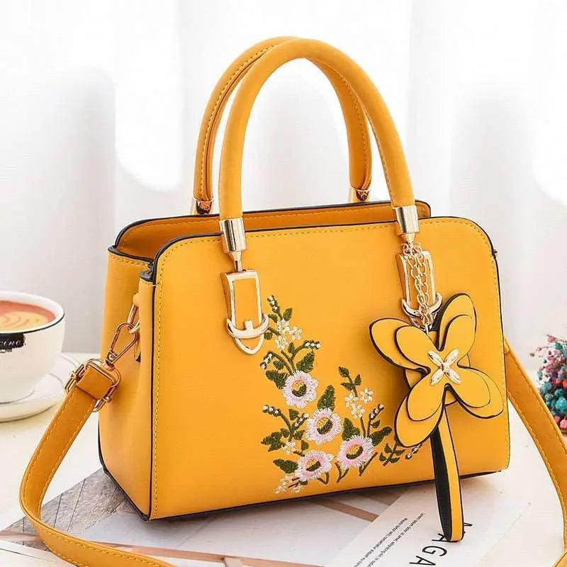 2022 New Lady Handbag Brand Designer Messenger Bag