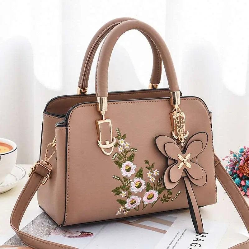 2022 New Lady Handbag Brand Designer Messenger Bag
