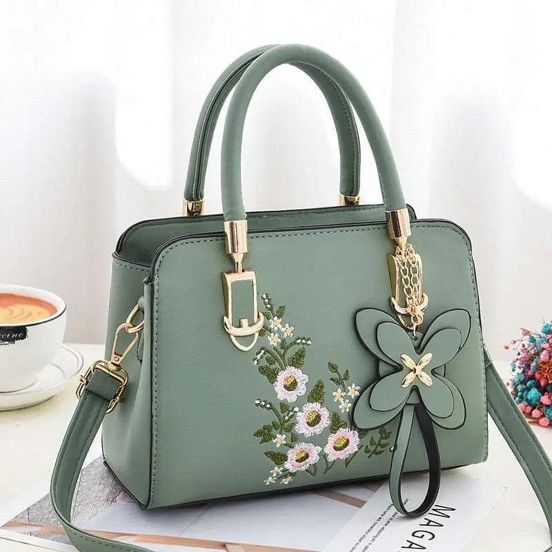 2022 New Lady Handbag Brand Designer Messenger Bag