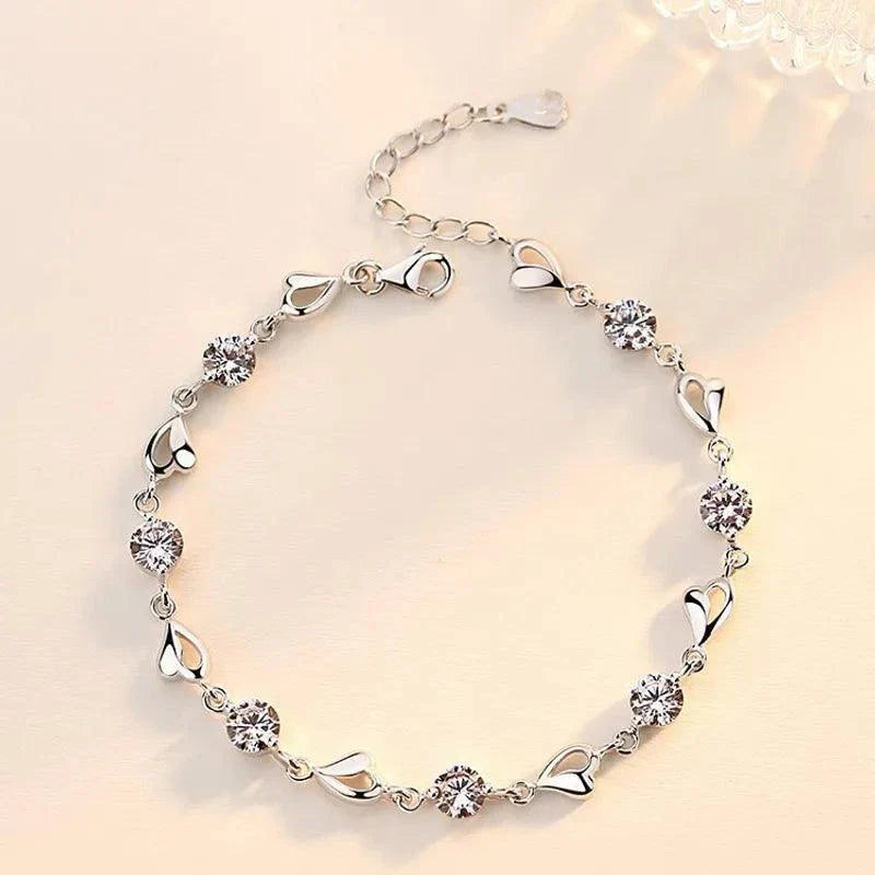 Fashionable Sweet Heart Shape Zircon Bracelets