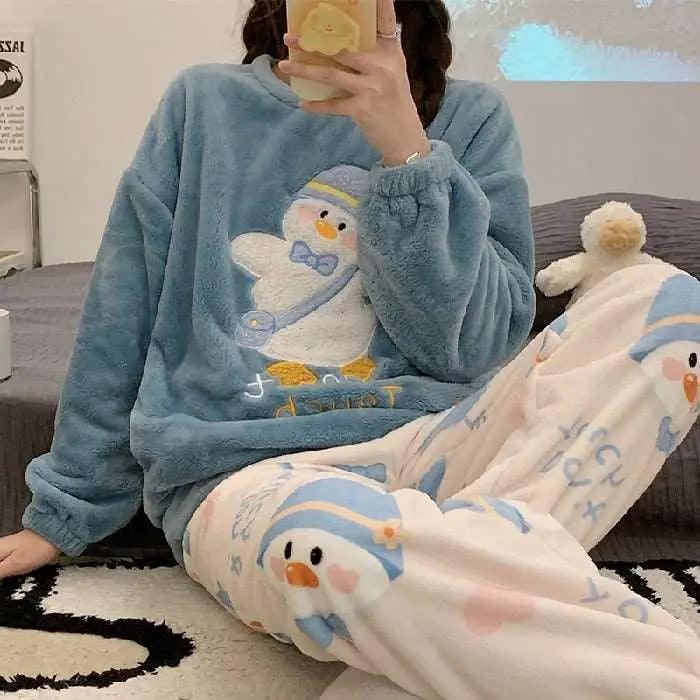 Autumn Winter New Warm Flannel Women Pajamas Set