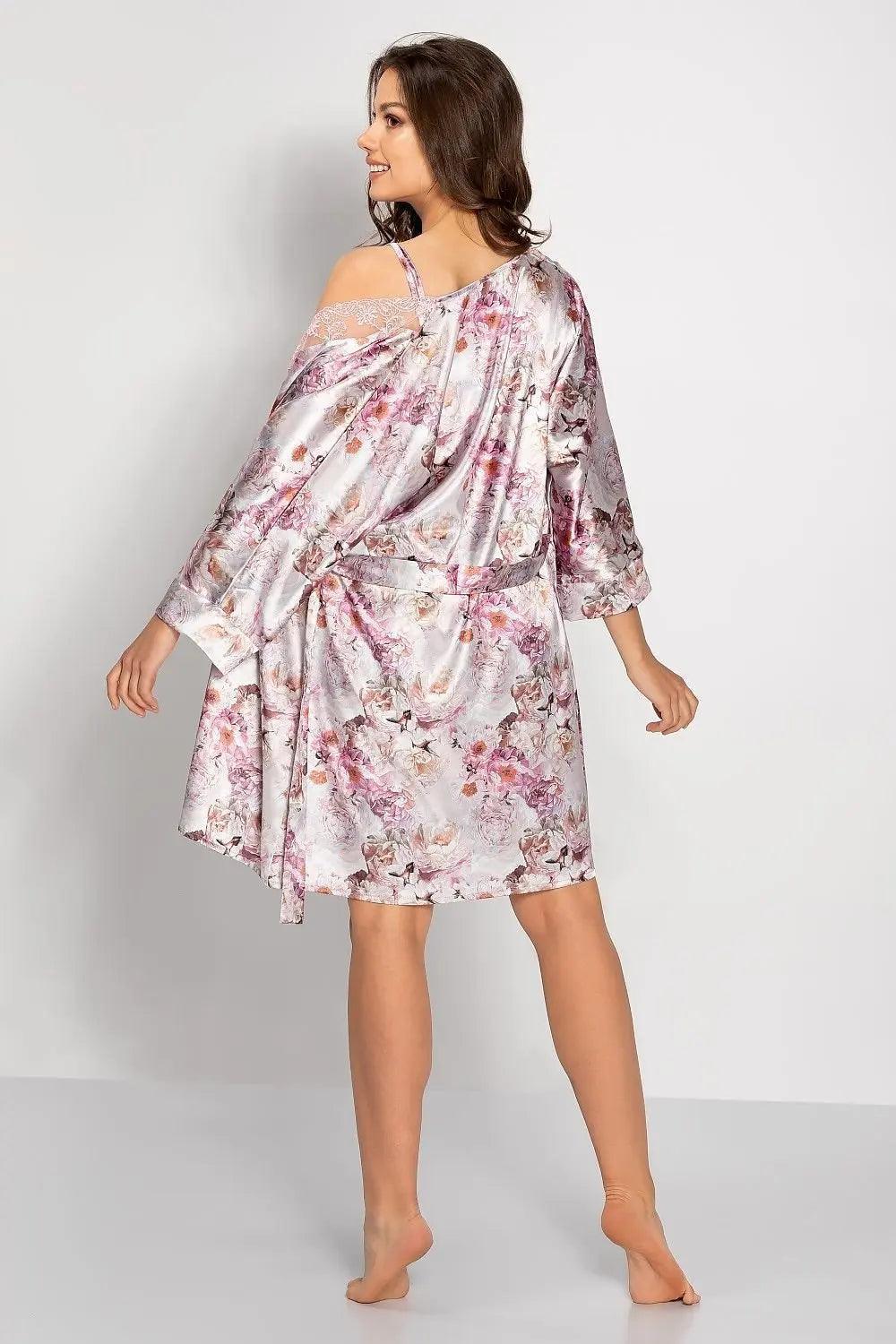 High Quality Short Underskirt Sewn Bathrobe