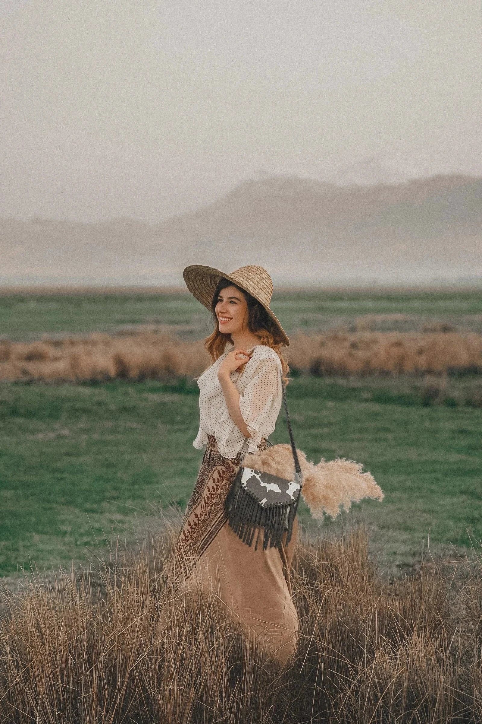 Fashionable Western Design Shoulder Bags